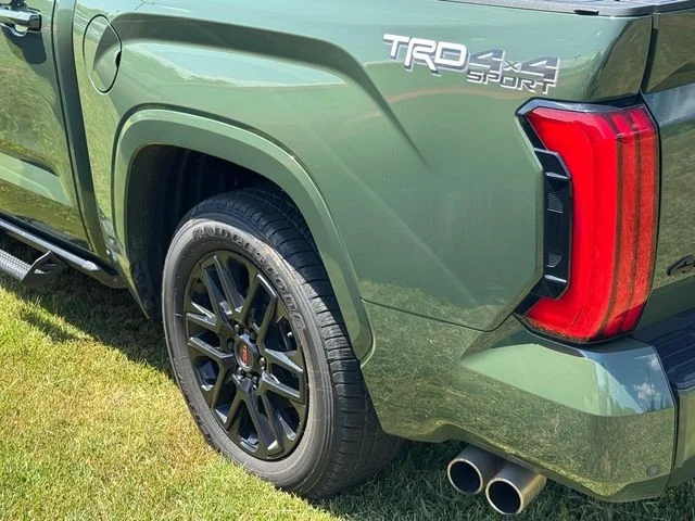 Used 2023 Green Toyota SR5 image 21