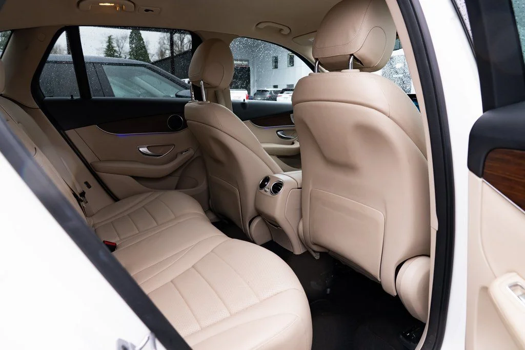 Used 2022 White Mercedes-Benz GLC 300 image 23