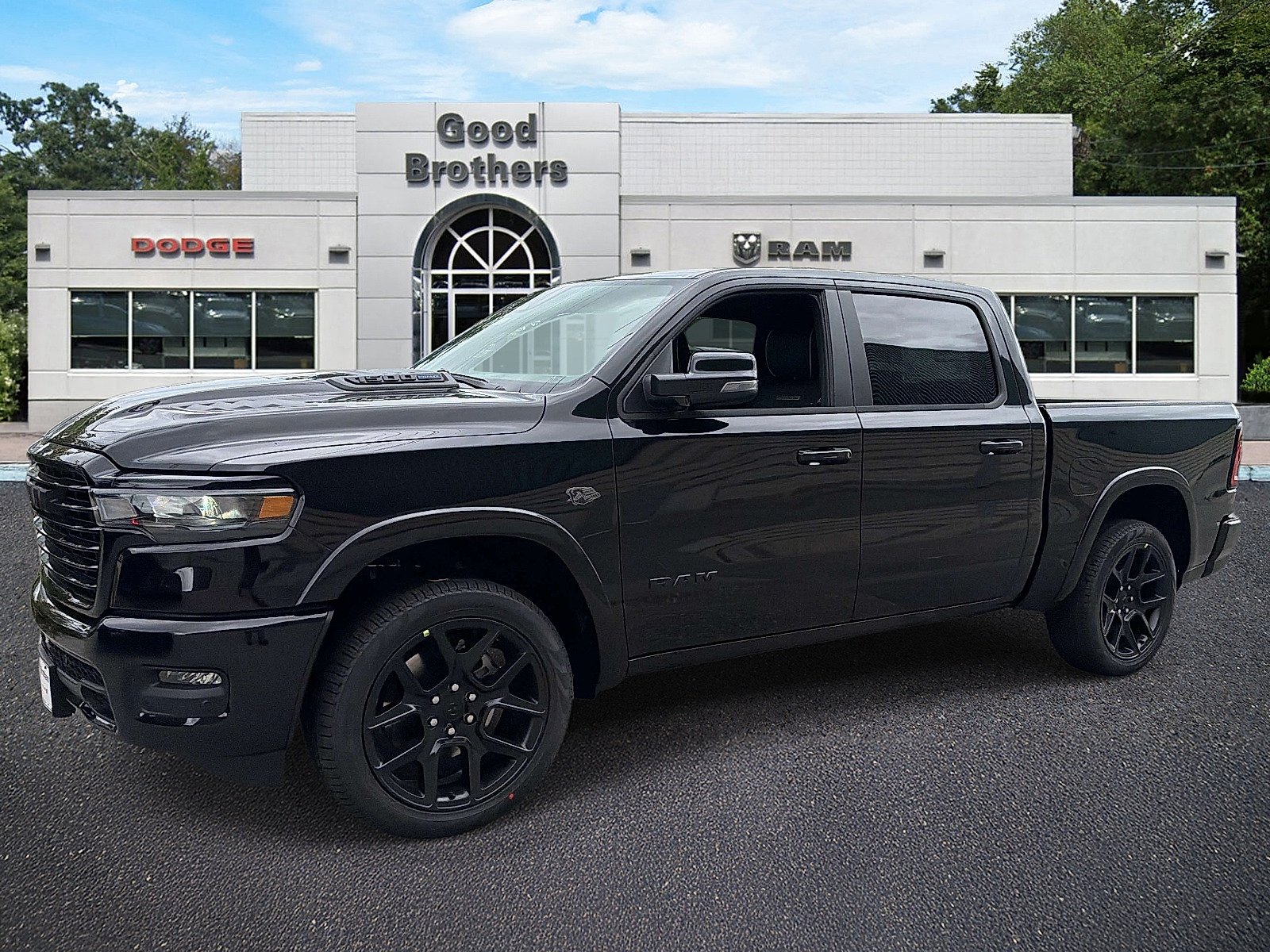 New 2027 Diamond Black Crystal Pearl-Coat Exterior Paint RAM Laramie Crew Cab 4x4 5