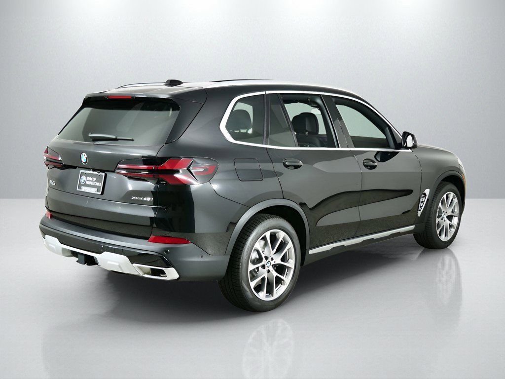 Certified Used 2026 Black Sapphire Metallic BMW xDrive40i image 10