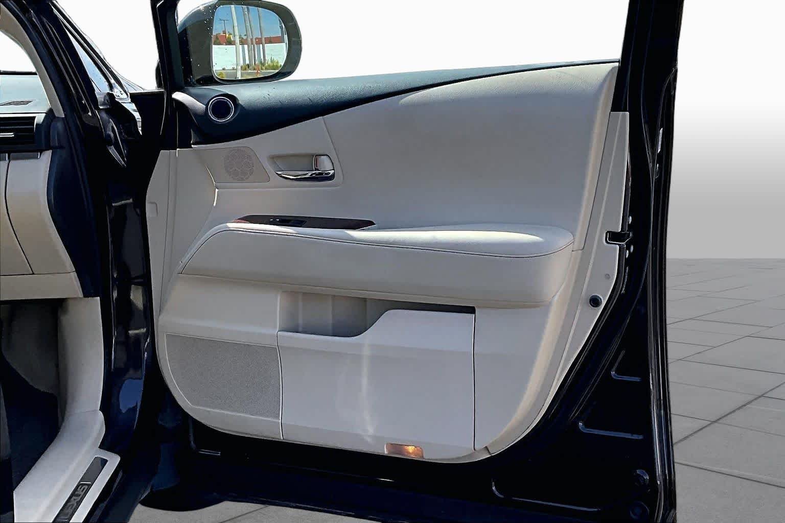 Used 2013 Fire Agate Pearl Lexus  image 22