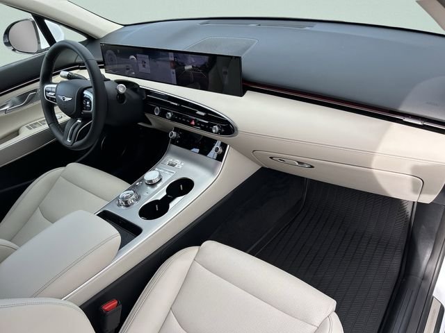 New 2026 White Genesis 2.5T Select image 16
