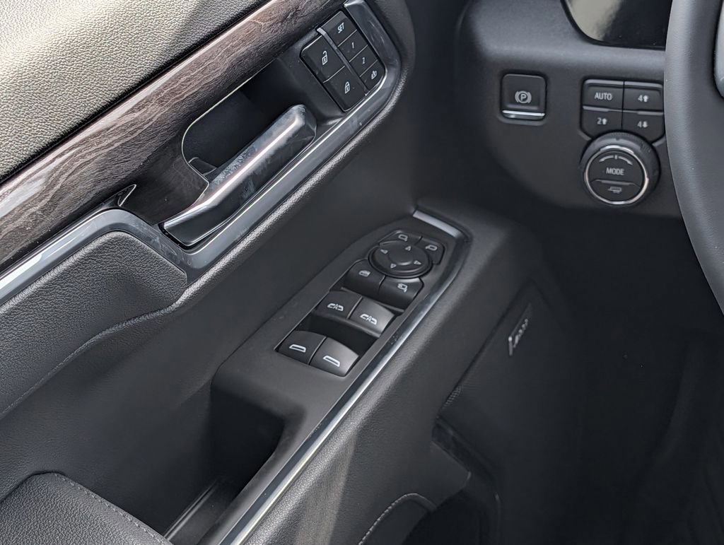 2026 Chevrolet Silverado 1500 LTZ - Photo 9
