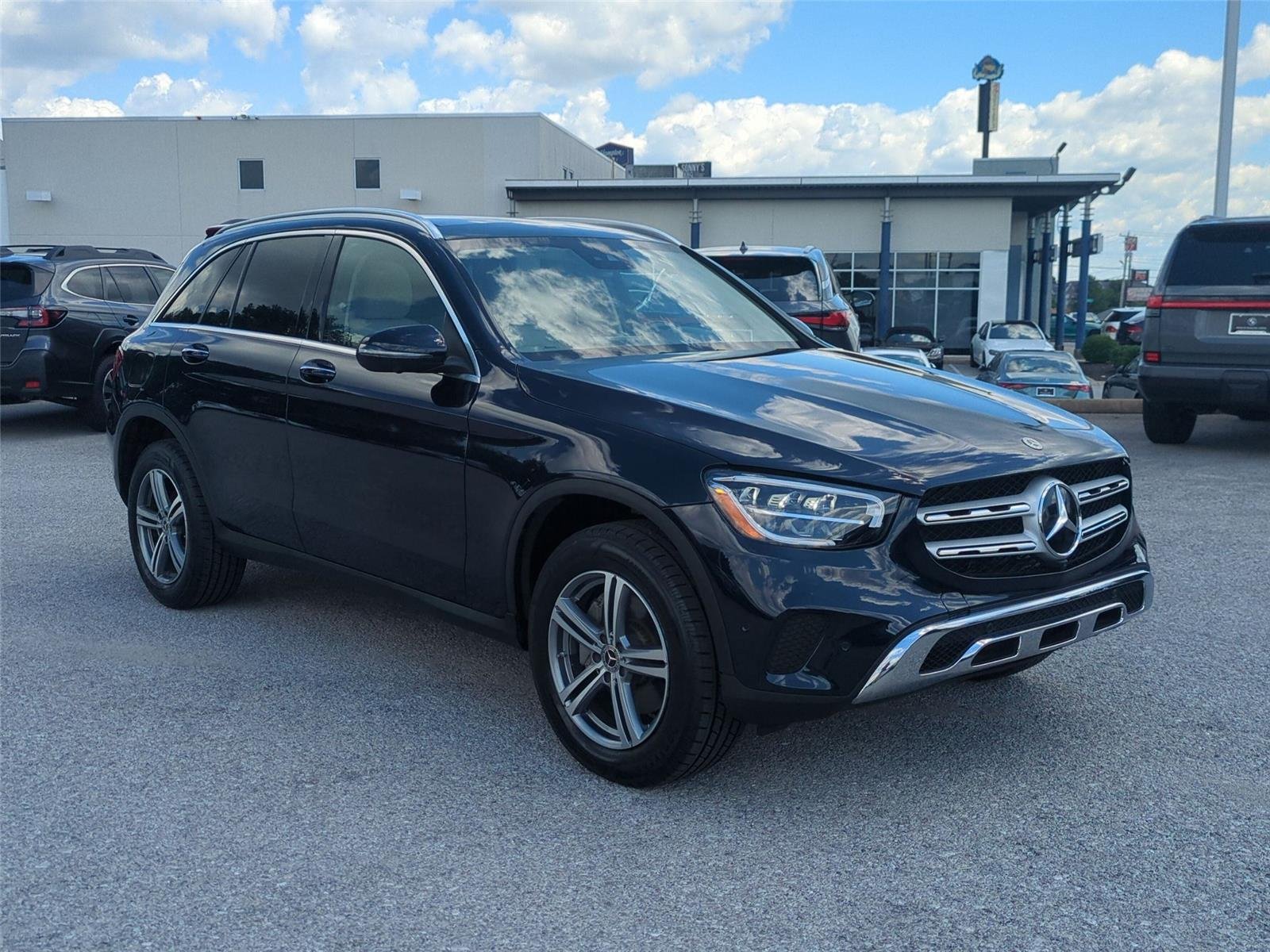 Used 2022 Lunar Blue Metallic Mercedes-Benz GLC 300 image 7