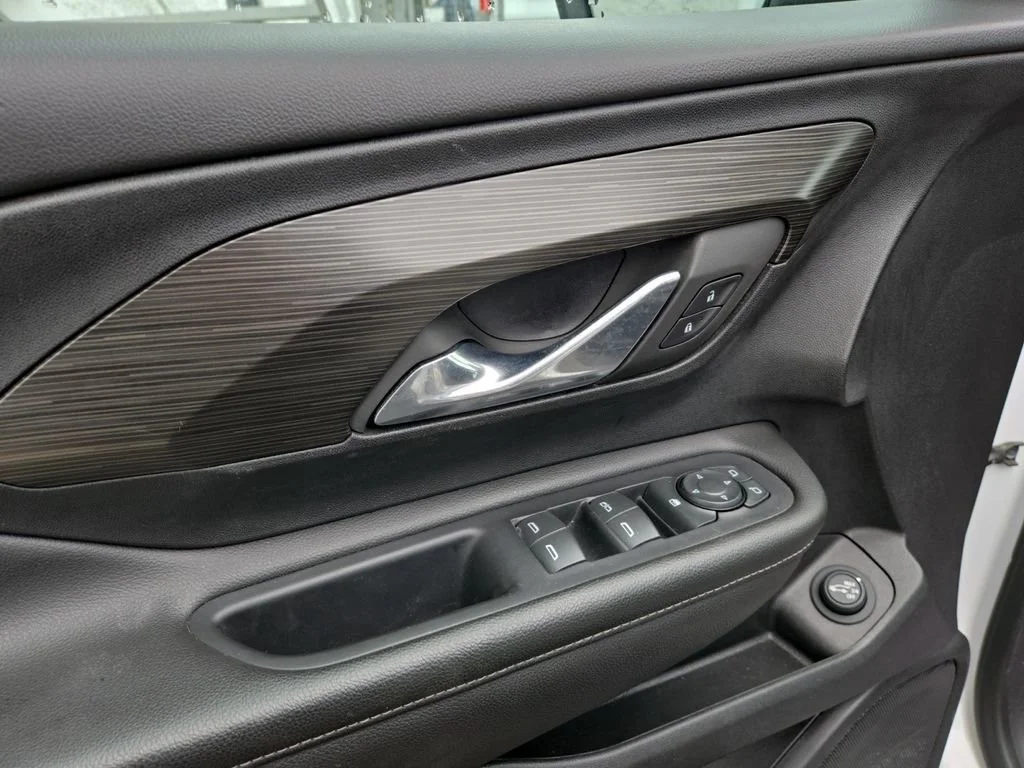 2023 GMC Terrain SLE - Photo 16