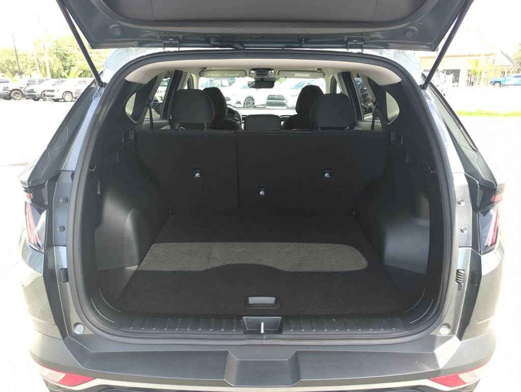 Used 2022 Gray Hyundai SEL image 29