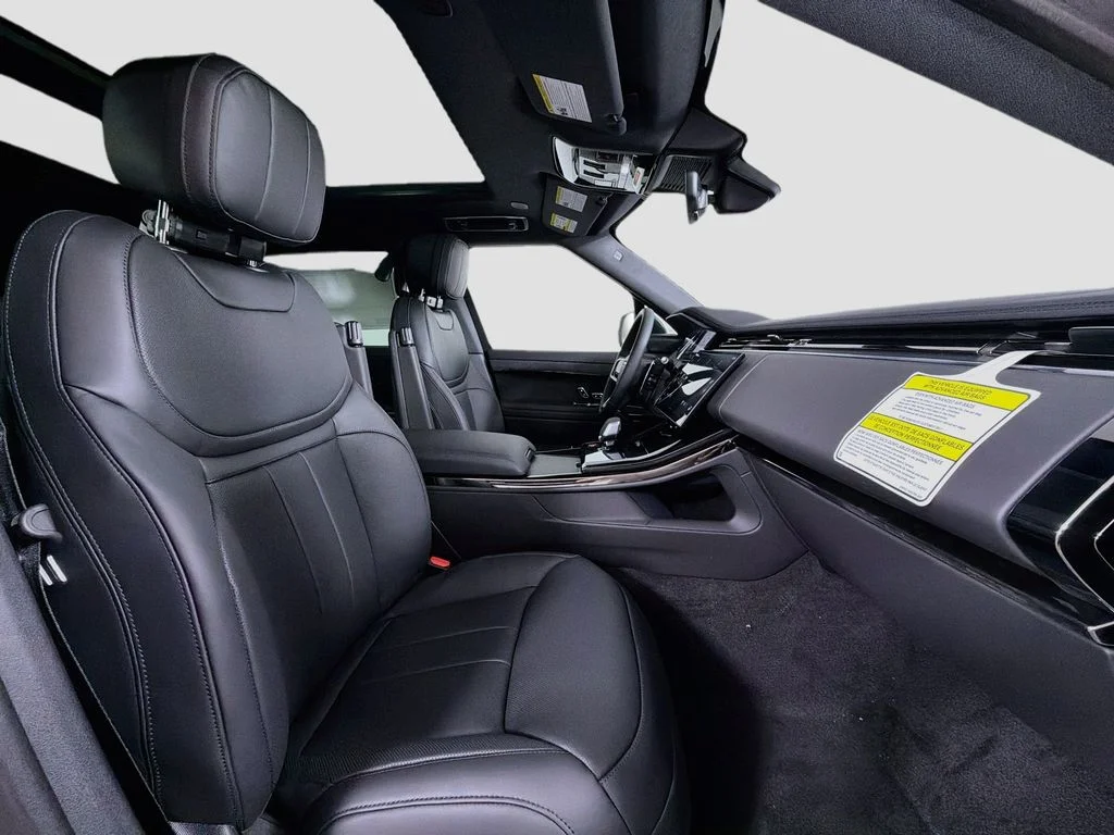 New 2026 Fuji White Land Rover Dynamic SE image 30