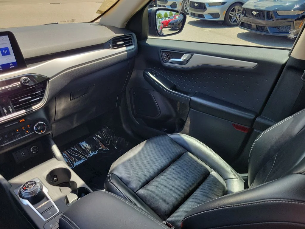 Used 2020 Magnetic Metallic Ford SE Sport image 15