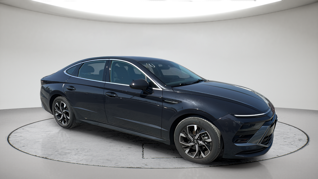 Used 2025 Blue Hyundai SEL image 1