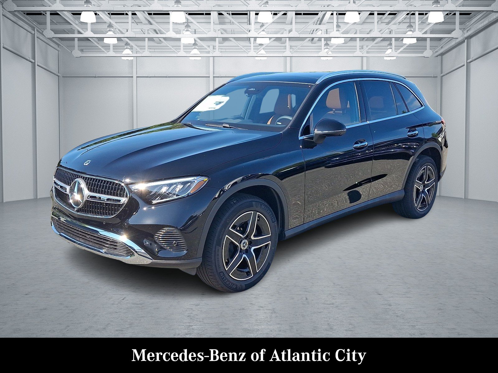 New 2027 Black Mercedes-Benz GLC 300 image 2
