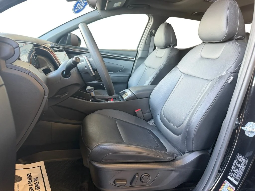 Used 2024 Black Hyundai NIGHT image 26