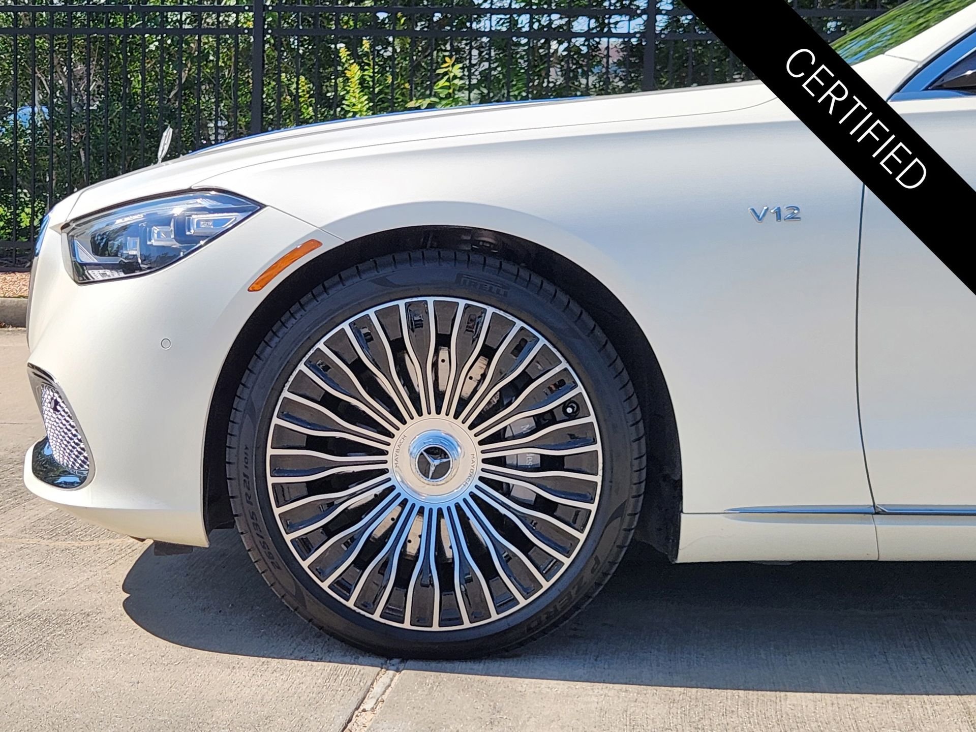 Certified Used 2023 MANUFAKTUR Cashmere White Magno Mercedes-Benz Maybach S 680 image 10