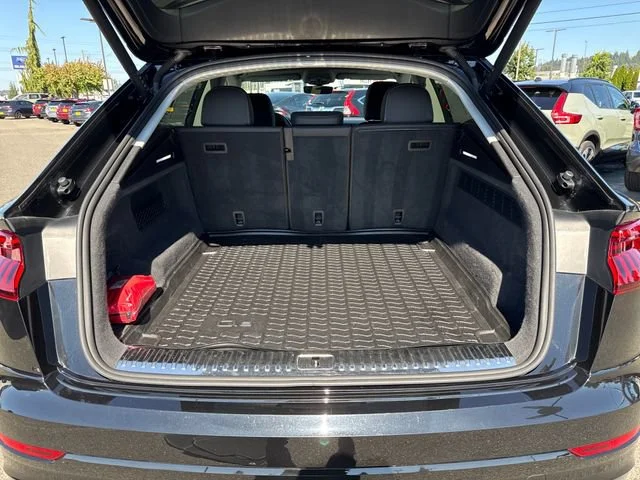 2023 Audi Q8 Premium Plus - Photo 12