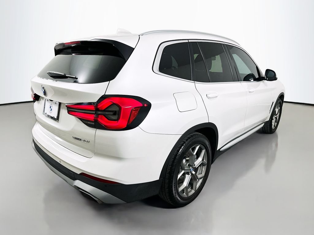Used 2024 Mineral White Metallic BMW sDrive30i image 5