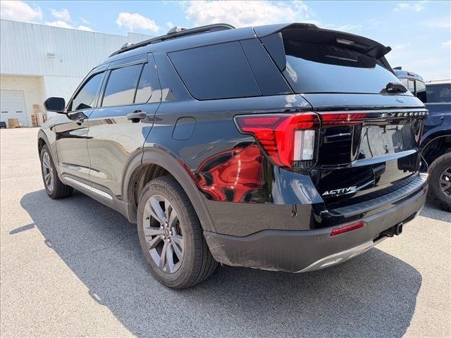 Used 2025 Agate Black FORD Active image 7