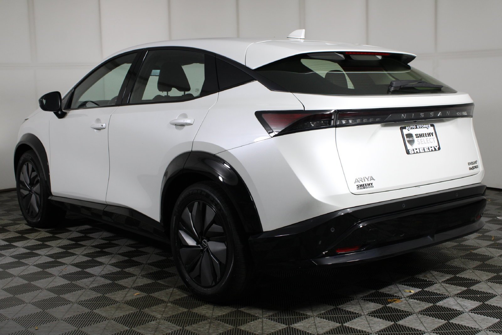 Used 2024 White Nissan EVOLVE+ e-4ORCE image 6