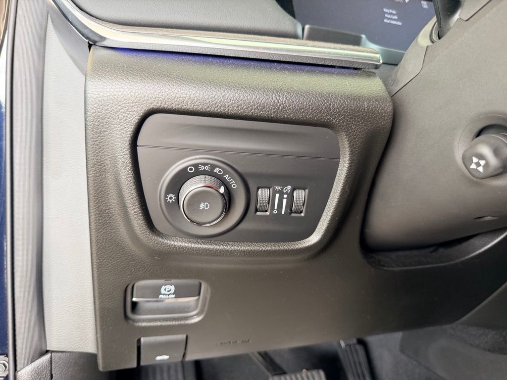 Used 2024 Black Jeep Overland image 18