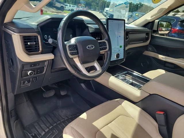 Used 2022 White Ford Limited image 21
