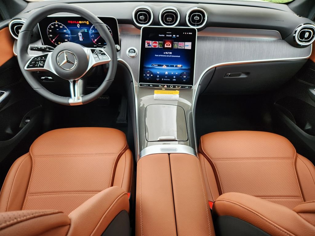 New 2026 Polar White Mercedes-Benz GLC300 4MATIC® image 16