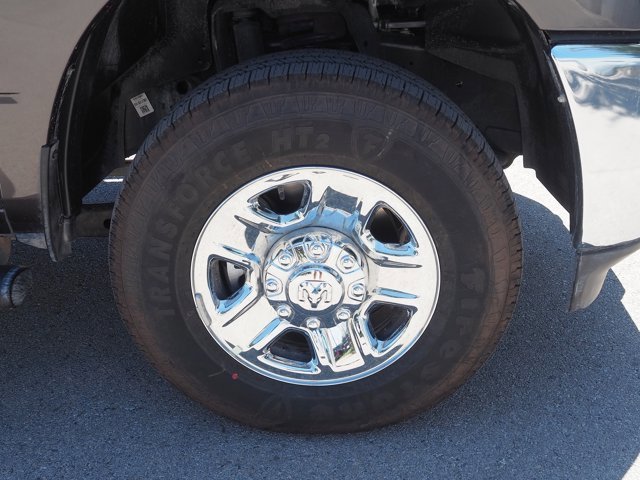 Used 2025 Granite Crystal Metallic Clearcoat Ram Tradesman image 5