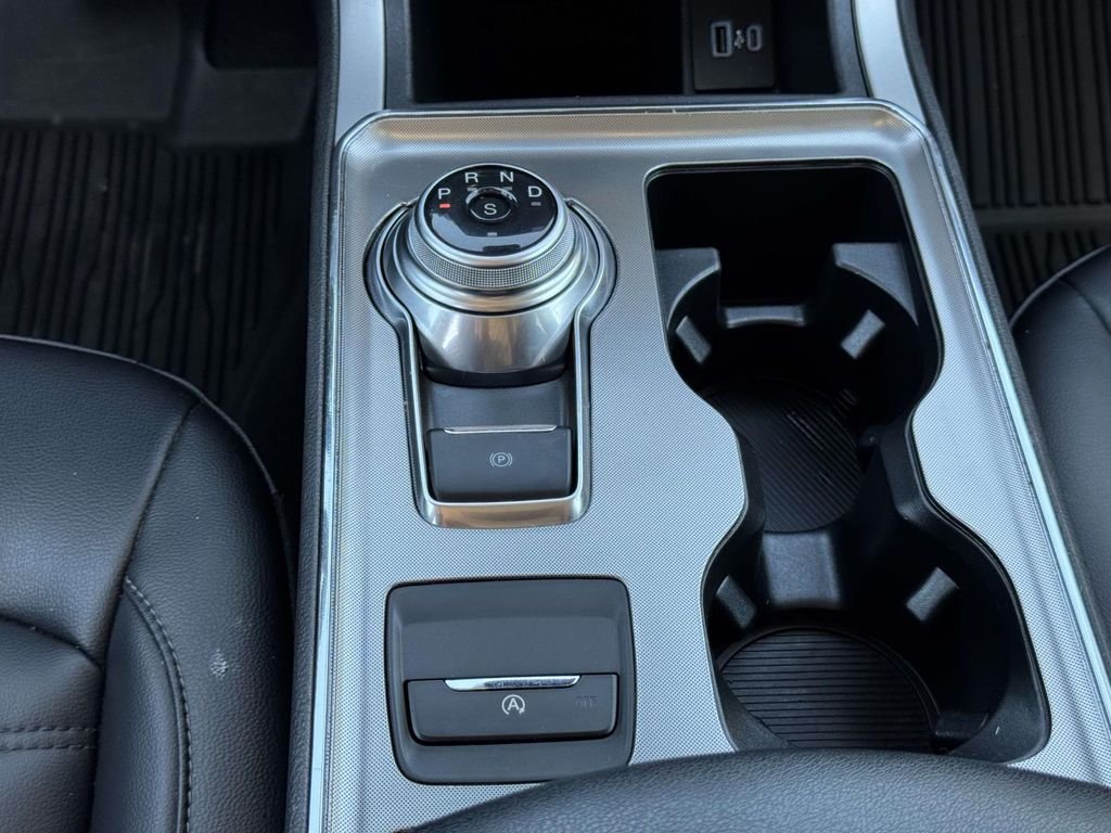 Used 2022 White Ford SEL image 6