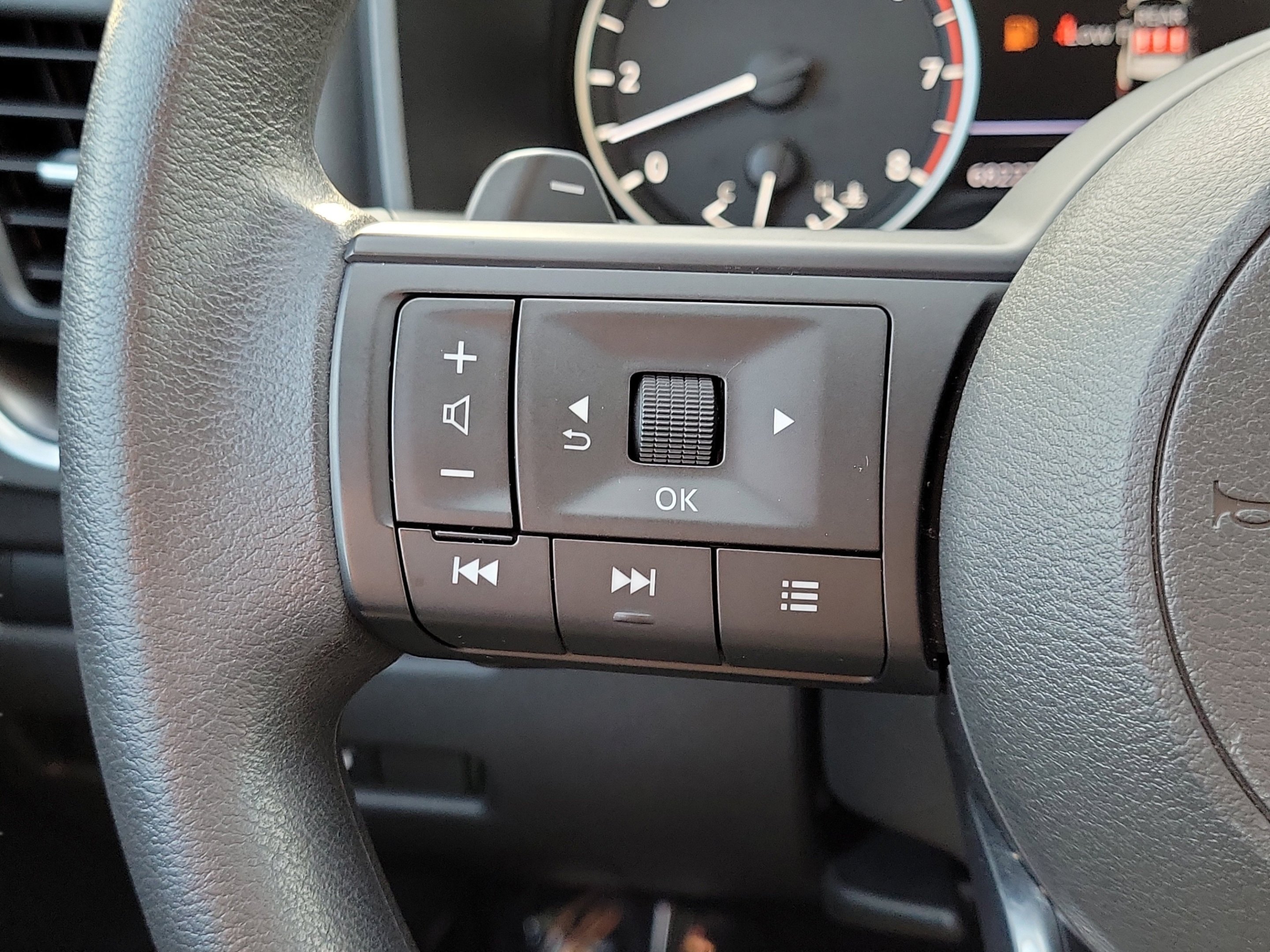 Used 2024 Gun Metallic Nissan SV image 30