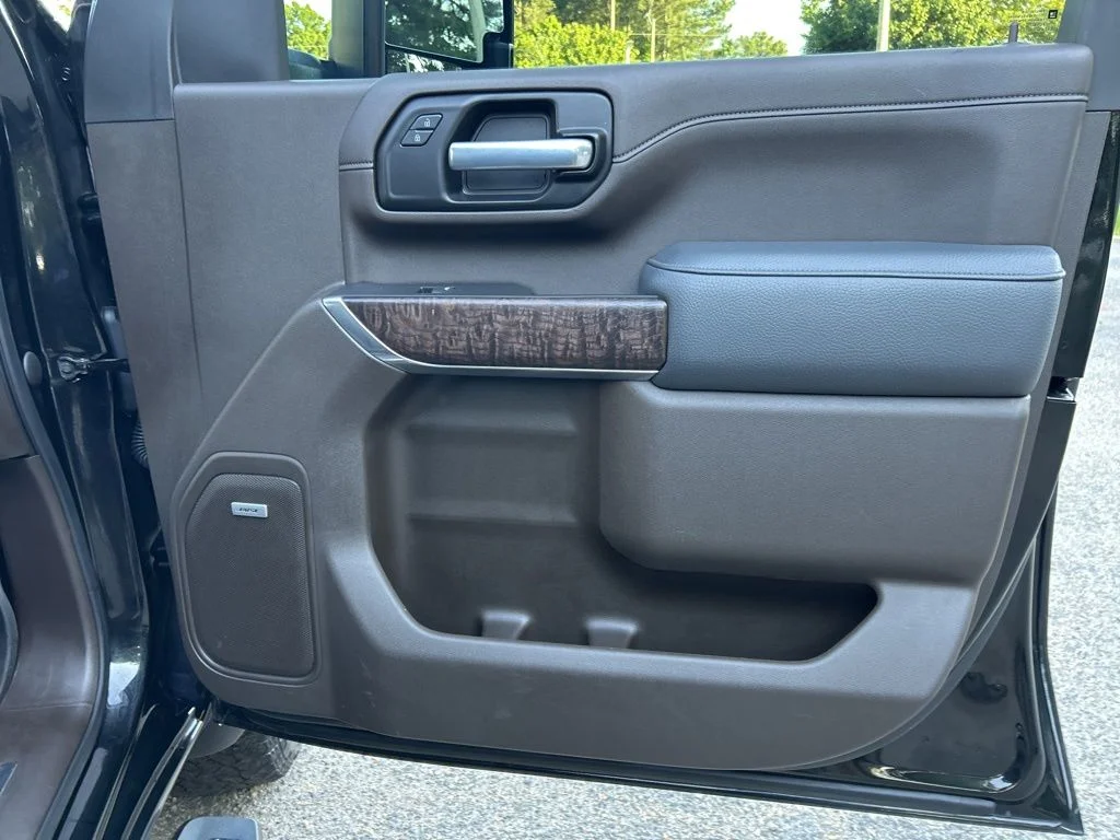 Used 2021 Black GMC Denali image 23