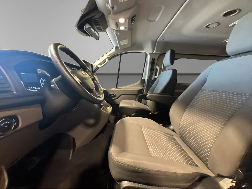 Certified Used 2024 Oxford White Ford XLT image 9