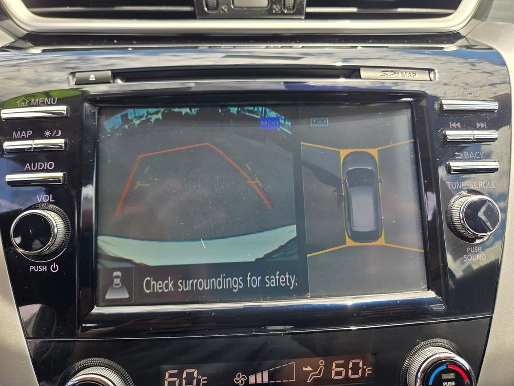 Used 2015 White Nissan Platinum image 8