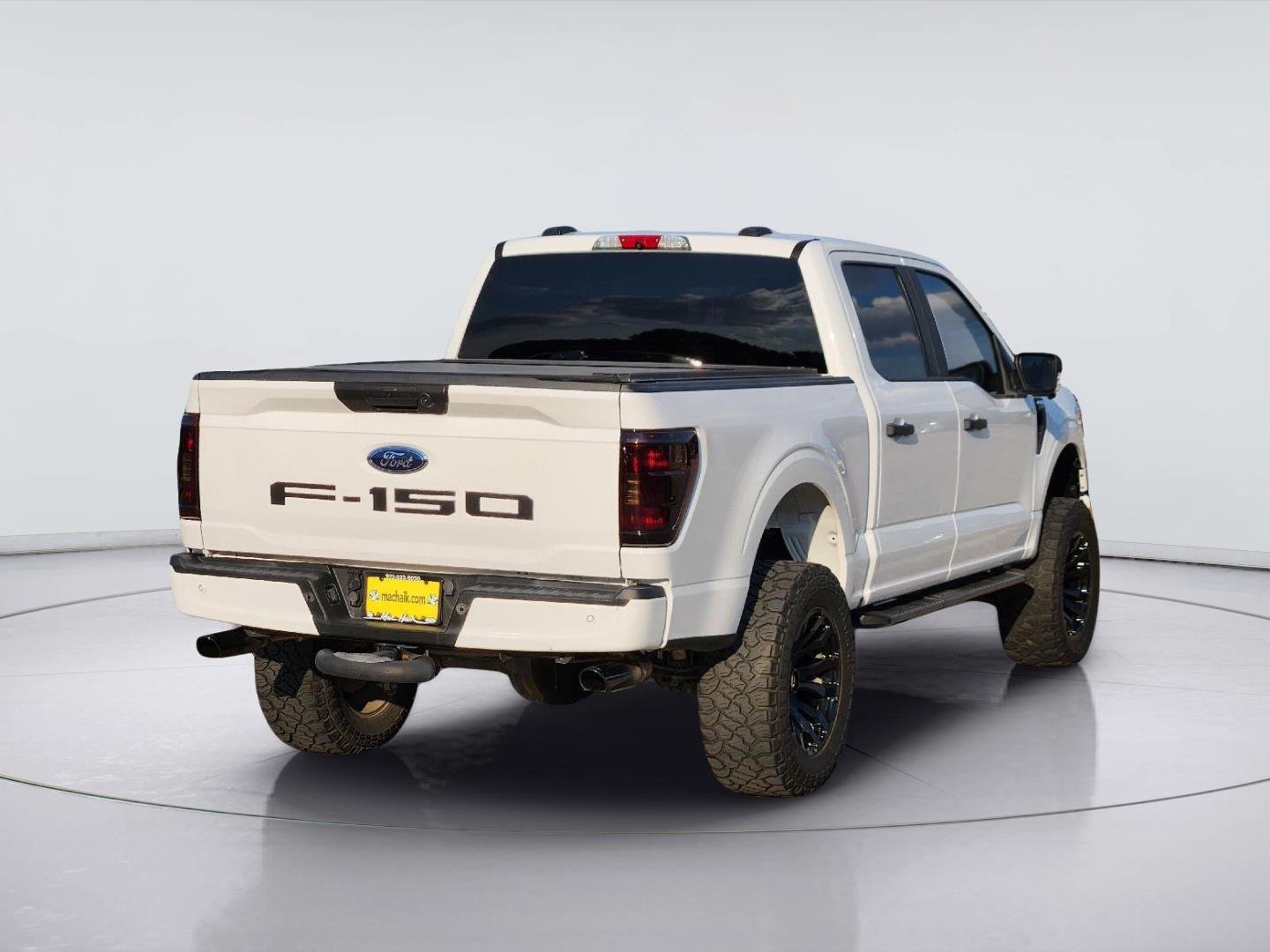 Used 2022 Oxford White Ford XL image 4