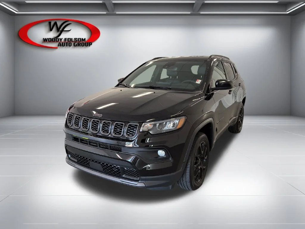 New 2027 Black Jeep Latitude image 2