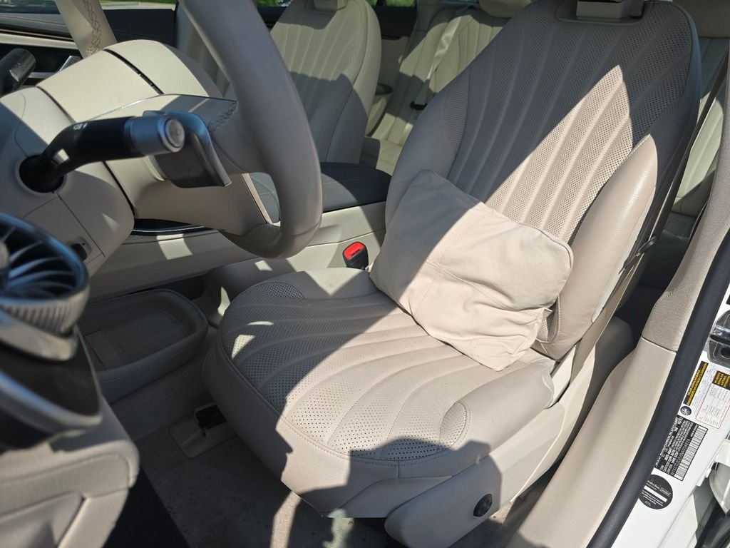 Used 2022 Polar White Mercedes-Benz 450 image 23