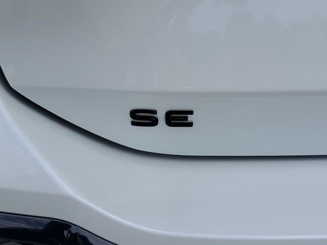 New 2026 White Volkswagen SE R-Line Black image 7