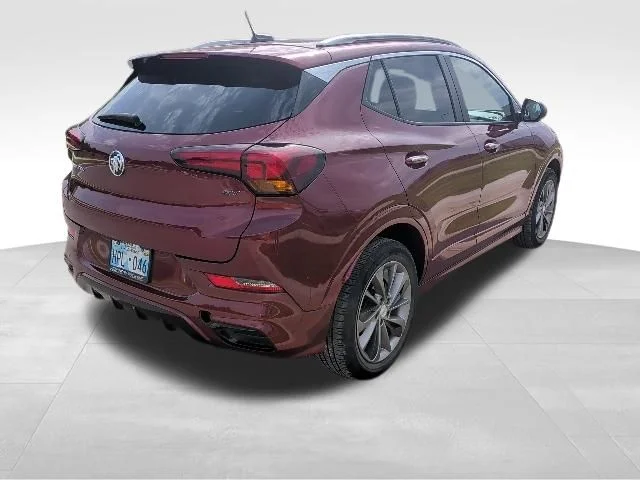 Used 2023  Buick Select image 3