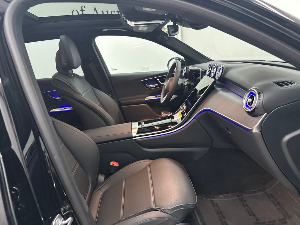 New 2026 Black Mercedes-Benz GLC 300 image 27
