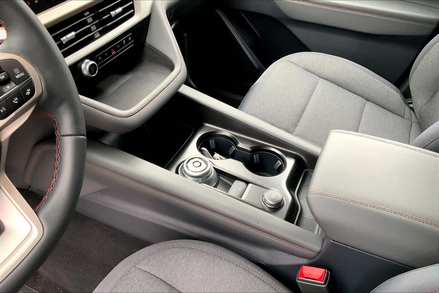 2026 Ford Explorer Active - Photo 10