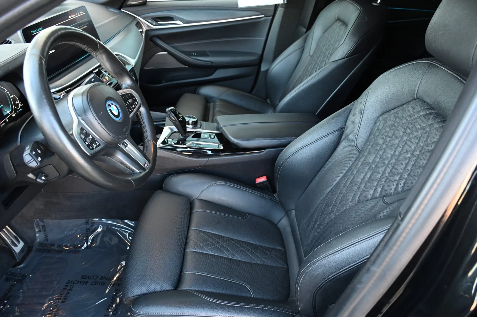 Used 2022 Black Sapphire Metallic BMW 530e iPerformance image 11
