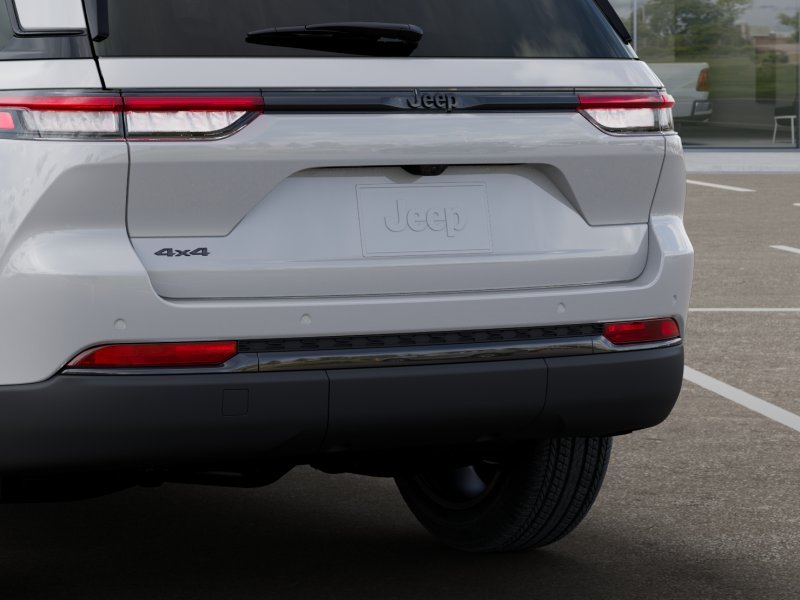 New 2025 Bright White Clear-Coat Exterior Paint Jeep Altitude image 39