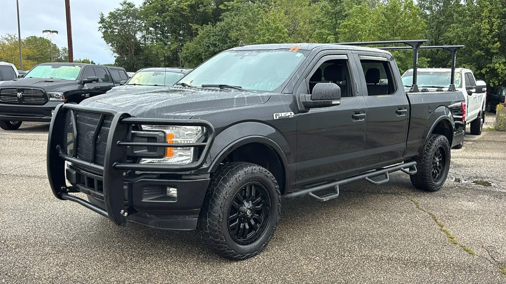 Used 2020 Black Ford XLT image 3