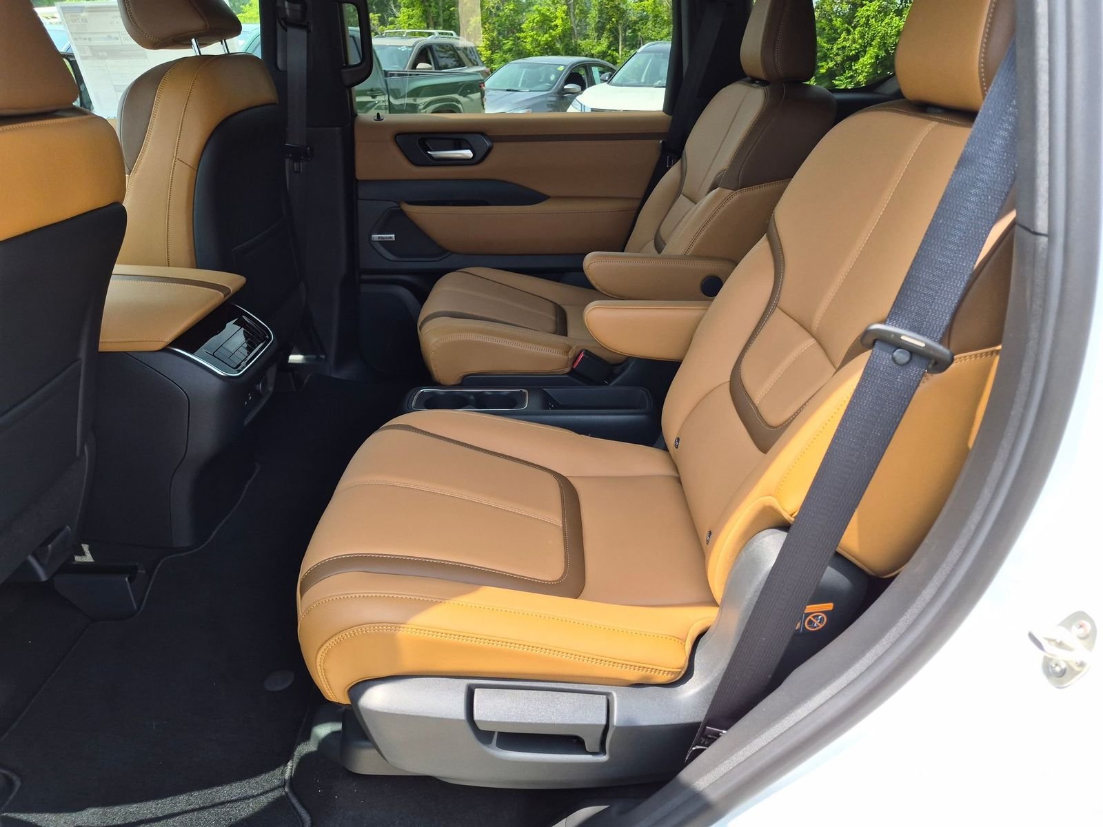 New 2026 Aspen White TriCoat Nissan SL image 19