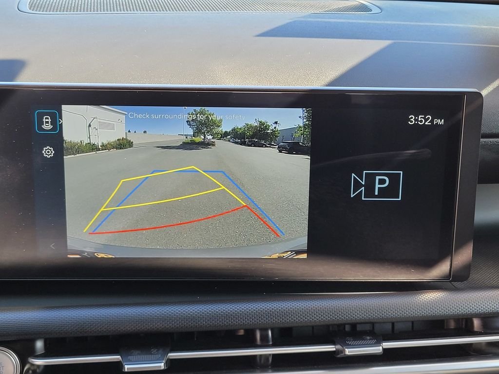 Used 2025 Gray Hyundai SEL image 17