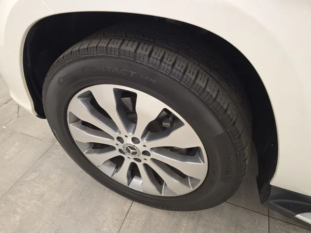 Used 2018 Polar White Mercedes-Benz GLS 450 image 39