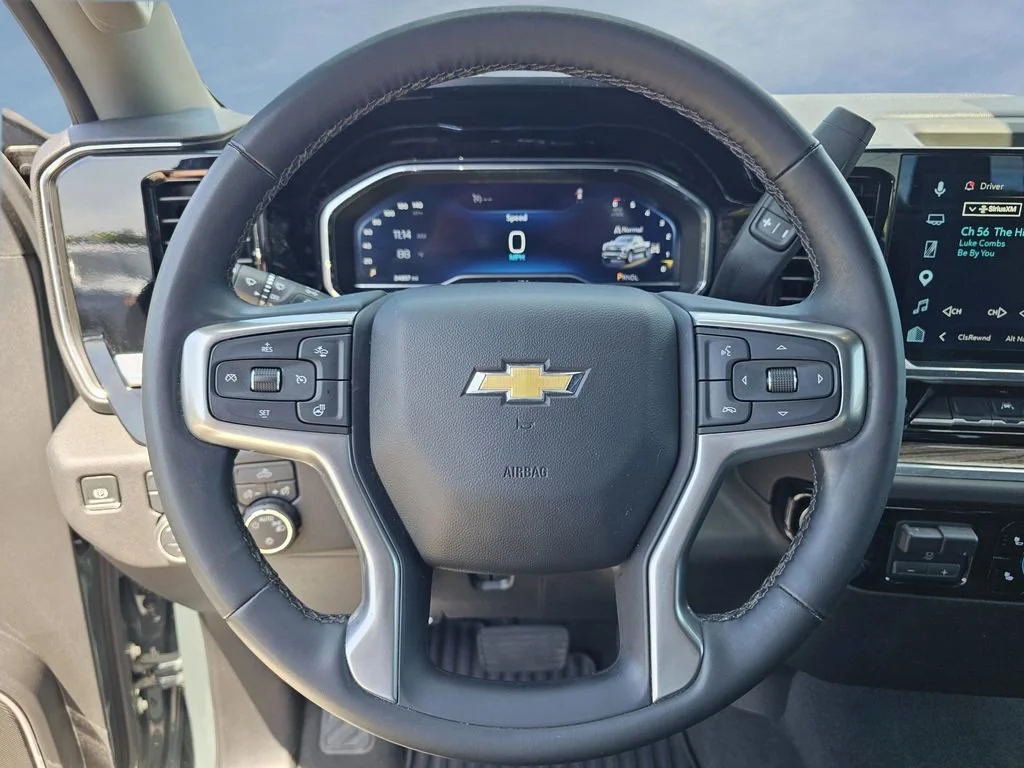Used 2025 Cypress Gray Chevrolet LT image 19