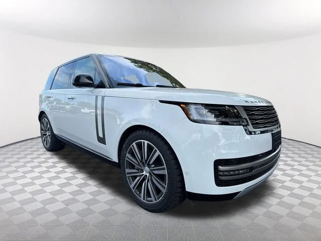 Used 2023 White Land Rover P440e SE image 3