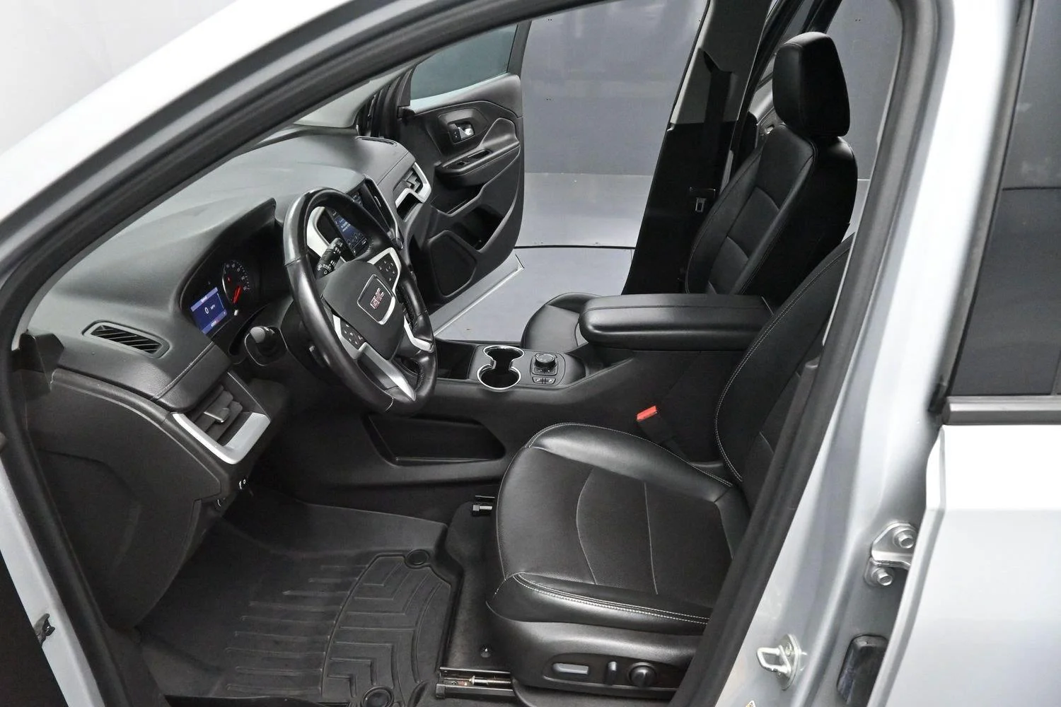 Used 2022 QUICKSILVER METALLIC GMC SLT image 13