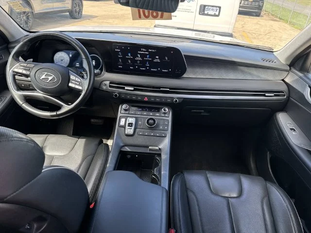 Used 2025 White Hyundai Limited image 22