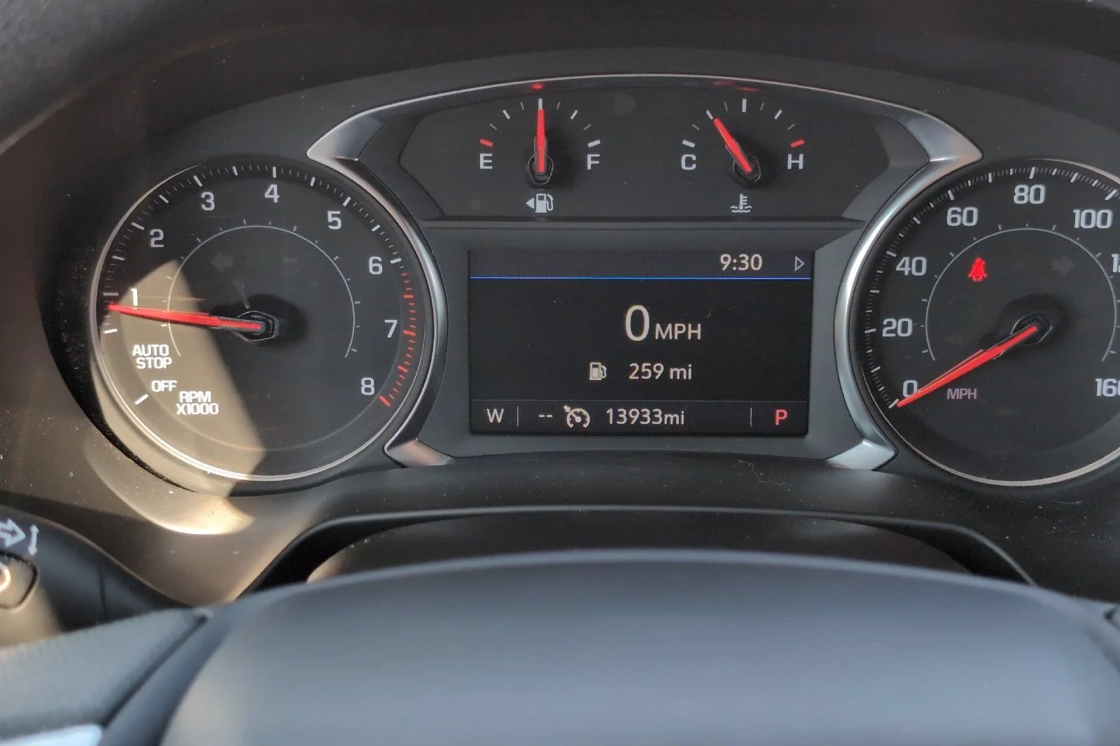 Used 2024 Summit White Chevrolet 2LT image 25