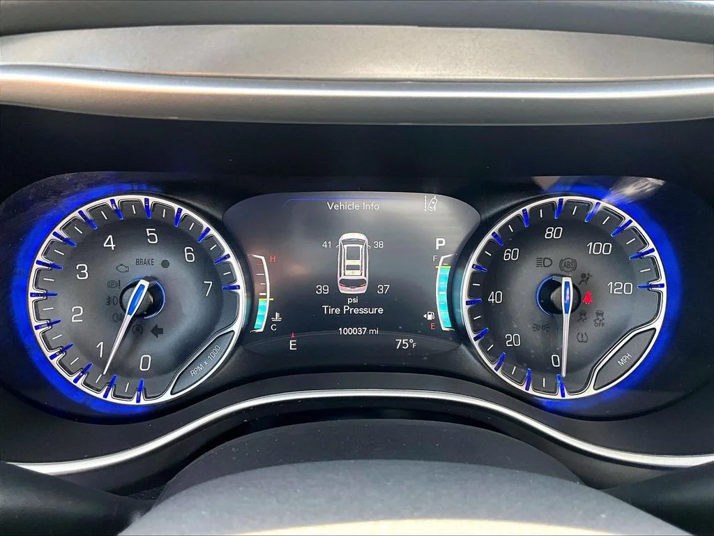 Used 2023 Gray Chrysler Touring L image 15