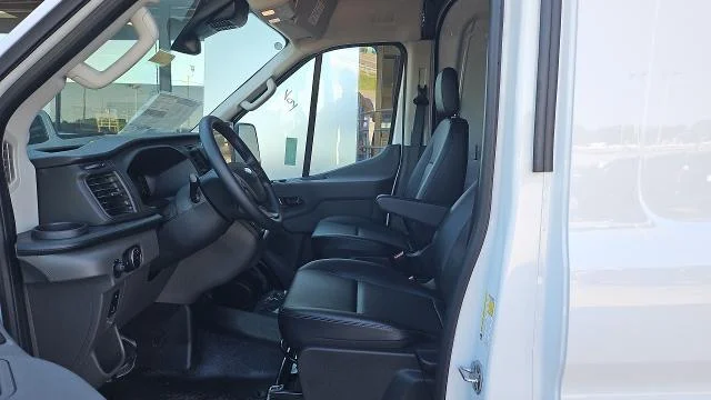 New 2026 Oxford White Ford XL 350HR RWD image 23
