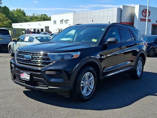 Used 2021 Black Ford XLT image 4